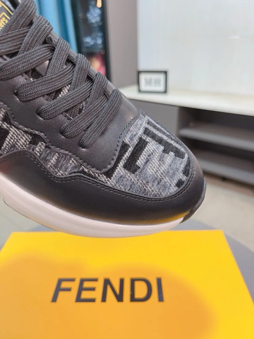 Factory price 458🌹🌹[fendi] Fendi classic and comfortable men, this complex sneaker is made of soft calfskin➕genuine leather lining➕original ultra-light rubber material rough outsole. This unique light and thin style is suitable for the casual and exquisite sensibility of this season. It is comfortable and natural on the feet. It is an everyday style for casual travel in autumn and winter! 38/44